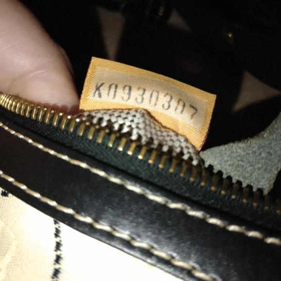 NWT Dooney & Bourke Moon Bag - Picture 13 of 14